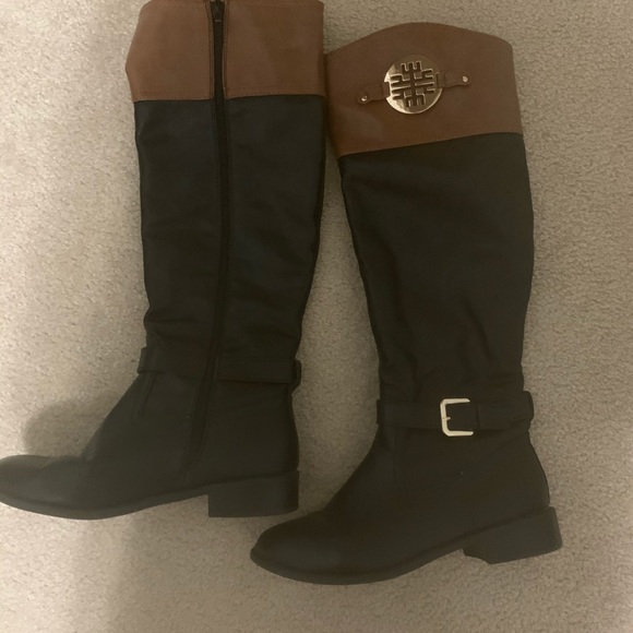 🖤🤎🖤Black and Tan boots - Picture 2 of 7